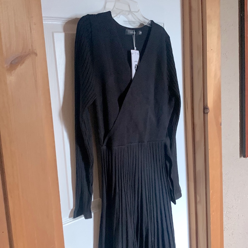 Midi long sleeve black sweater dress